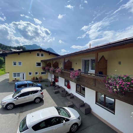 Pension Haus In Der Sonne Fieberbrunn Exteriér fotografie